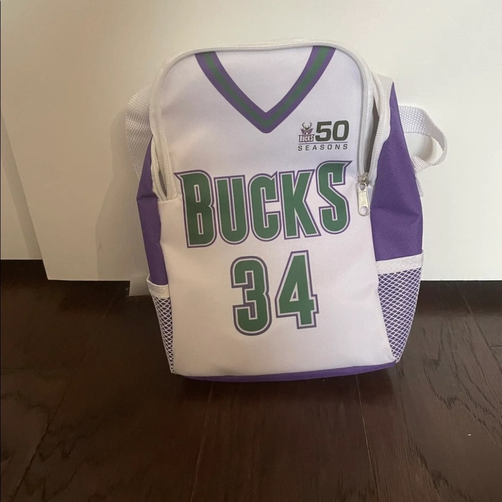 Bucks Ray Allen limited edition lunch box giveaway